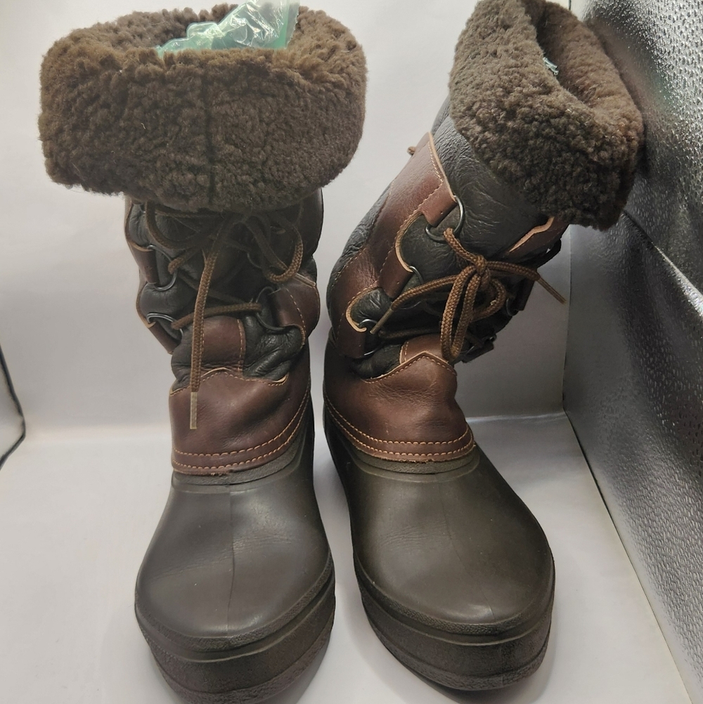 Brown Fleece-Lined Winter Boots Size 8